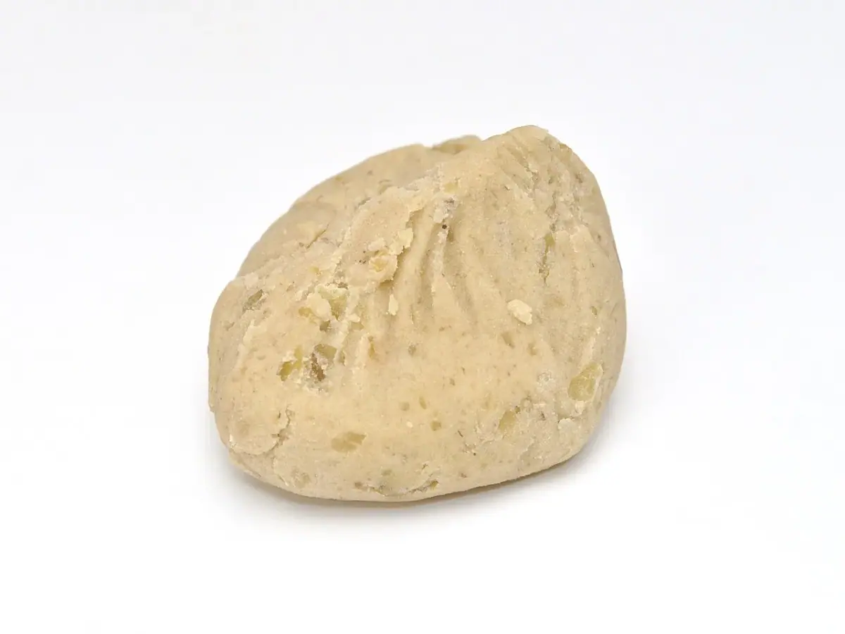 Kurikinton chestnut sweets shaped with a cloth